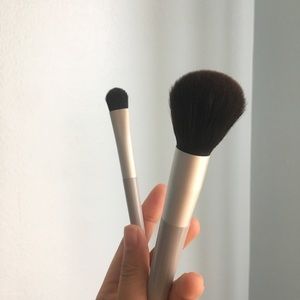 Muji polyester face and eye-shadow brush bundle